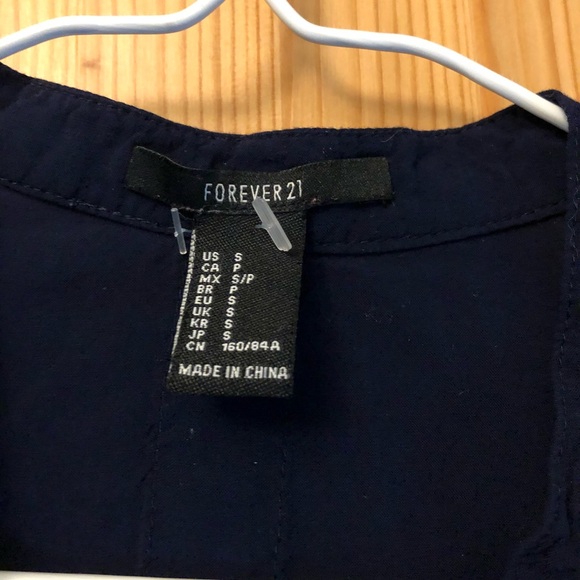 Forever 21 Navy Women’s Blouse Button-up size S - Picture 3 of 3